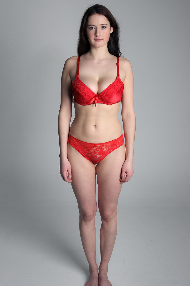 Оксанушка, 24 года, 1 размер груди